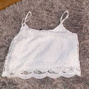 ✨H&M lace crop top✨